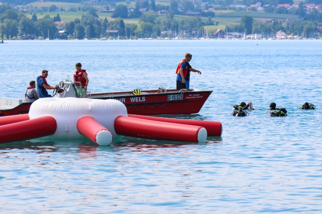 	Weyregg am Attersee: Großeinsatz mit Tauchern und Booten bei Suche nach vermisstem Kind im Attersee