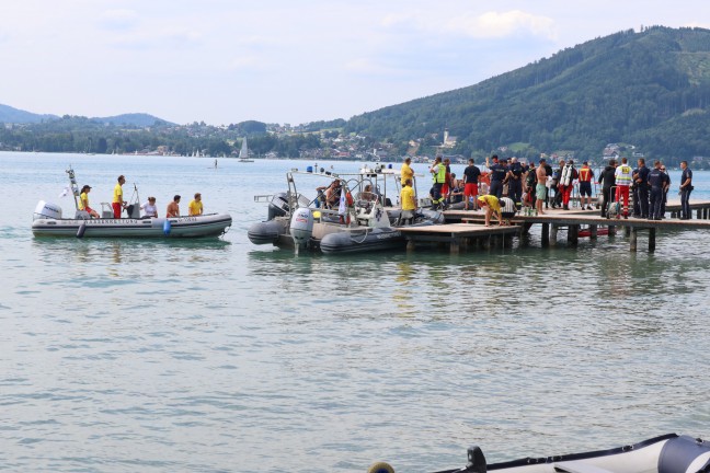 	Weyregg am Attersee: Großeinsatz mit Tauchern und Booten bei Suche nach vermisstem Kind im Attersee