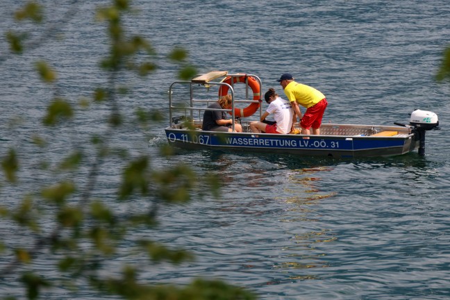 	Schwerer Tauchunfall: Großeinsatz bei Suche nach vermisstem Taucher im Traunsee bei Traunkirchen