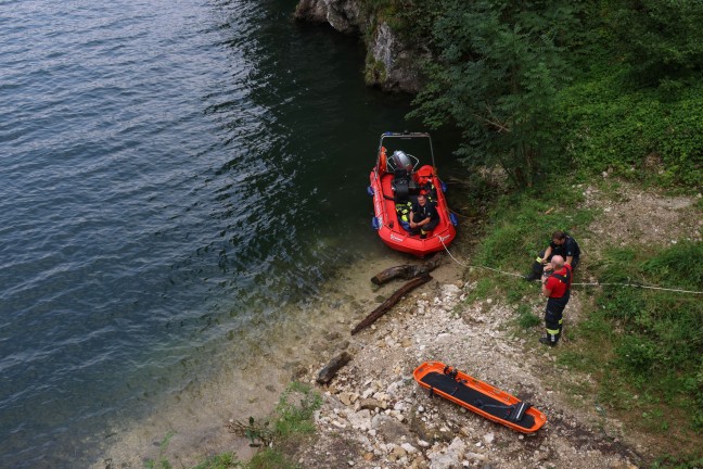 	Schwerer Tauchunfall: Großeinsatz bei Suche nach vermisstem Taucher im Traunsee bei Traunkirchen