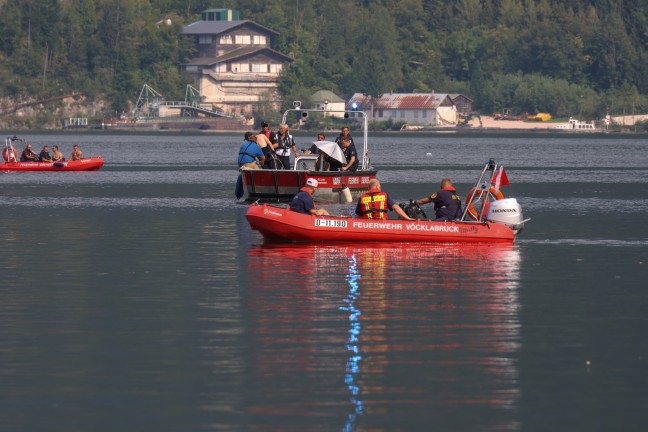 	Schwerer Tauchunfall: Großeinsatz bei Suche nach vermisstem Taucher im Traunsee bei Traunkirchen