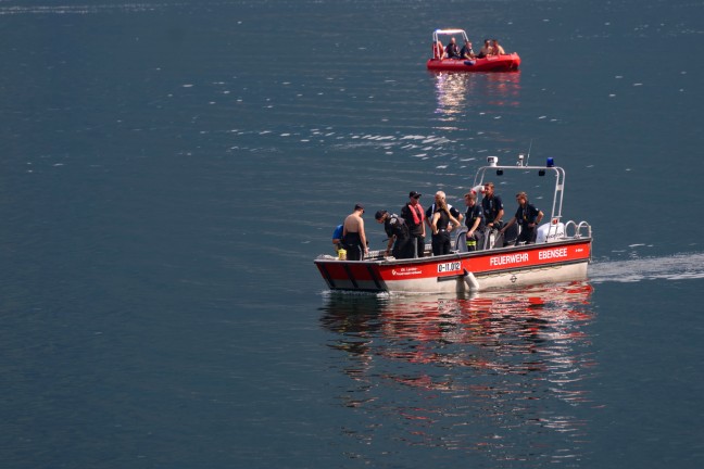 	Traunkirchen: Leiche von vermisstem Taucher (44) mittels Tauchroboter im Traunsee lokalisiert