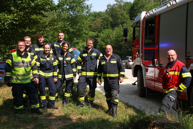 	Personenrettung: Frau mit Fußverletzung von Einsatzkräften aus Kürnbergerwald bei Wilhering gerettet