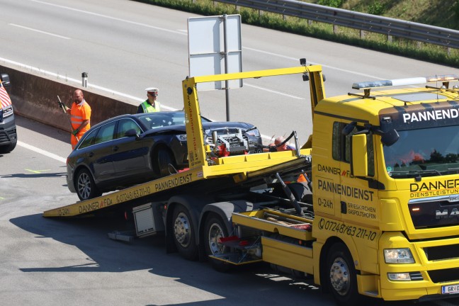 	Einsatzkräfte zu schwerem Verkehrsunfall auf Innkreisautobahn bei Peterskirchen alarmiert