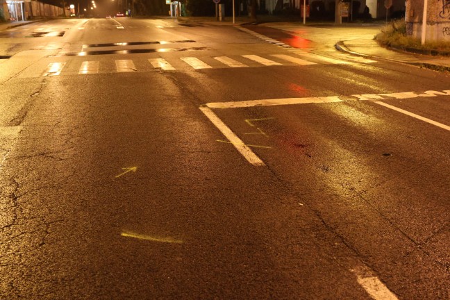 	Tödlicher Verkehrsunfall: Fußgängerin (80) an Kreuzung in Linz-Ebelsberg von PKW erfasst