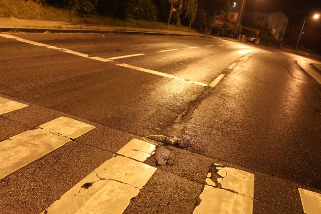 	Tödlicher Verkehrsunfall: Fußgängerin (80) an Kreuzung in Linz-Ebelsberg von PKW erfasst