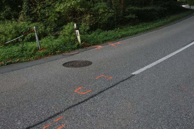 	Tödlicher Verkehrsunfall: Motorradlenker (28) starb bei Kollision mit LKW in Grieskirchen