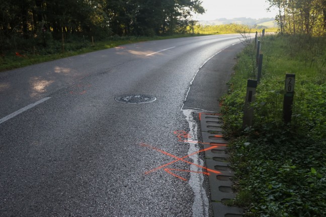 	Tödlicher Verkehrsunfall: Motorradlenker (28) starb bei Kollision mit LKW in Grieskirchen