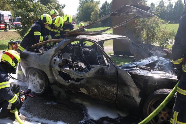 	Auto in Gunskirchen in Flammen aufgegangen