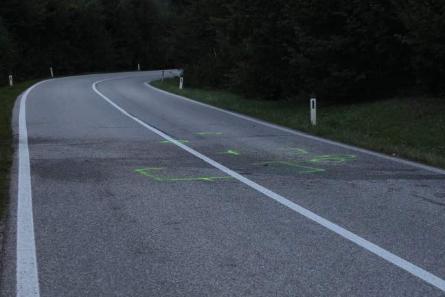 	Notarzthubschrauber nach schwerem Motorradunfall in Grünau im Almtal im Einsatz