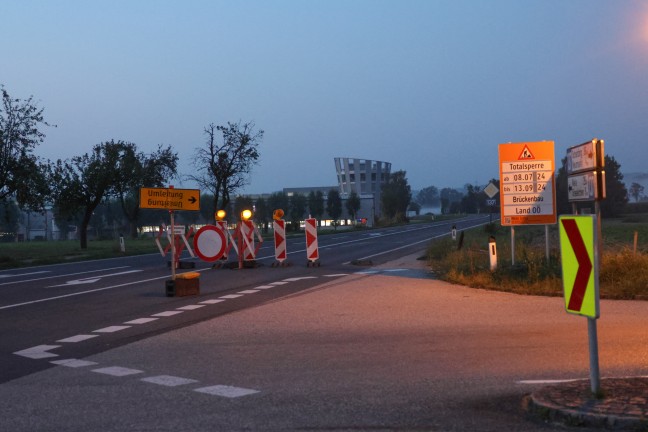 	Brückenbaustelle übersehen: Verkehrsunfall auf Innviertler Straße bei Taufkirchen an der Trattnach