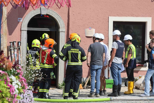 	Deckeneinsturz: Suche nach zwei Verschütteten auf Baustelle in Schärding