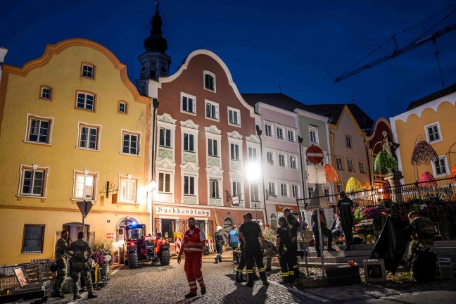 	Gebäudeeinsturz in Schärding: Beide verschütteten Bauarbeiter (23) tot geborgen