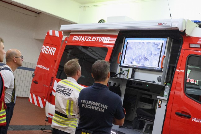 	Erleichterung: Abgängiger Pensionist (82) spazierte bei Suchaktion in Attnang-Puchheim zur Feuerwehr