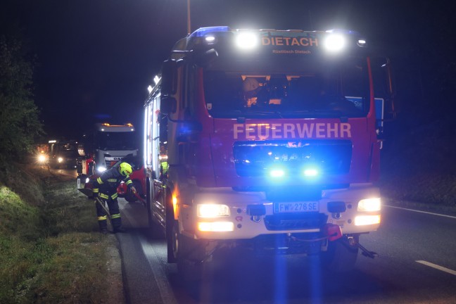 	Schwerer Verkehrsunfall mit Autoüberschlag auf Steyrer Straße bei Dietach forderte zwei Verletzte