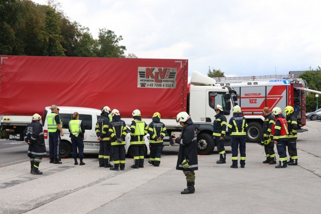 	Kollision zwischen LKW und PKW auf Steyrtalstraße bei Waldneukirchen fordert einen Verletzten