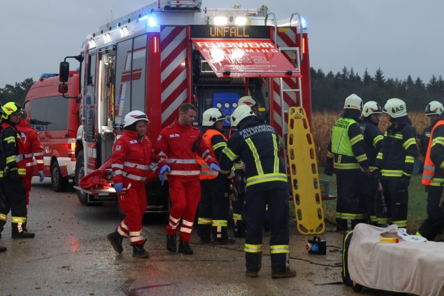 	Frontalcrash zweier PKW bei Allhaming fordert drei Verletzte