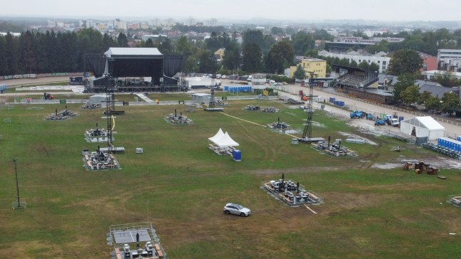 	Konzert abgesagt: "Böhse Onkelz"-Konzert in Wels fällt wegen Starkregen sprichwörtlich ins Wasser