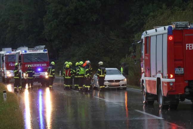 	Auffahrunfall: Reisebus kracht auf Innviertler Straße bei Kallham gegen Heck eines PKW