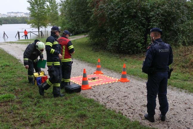 	Kurioser Einsatz: Feuerwehr fischte in Wels-Vogelweide bündelweise Geldscheine aus dem Hochwasser