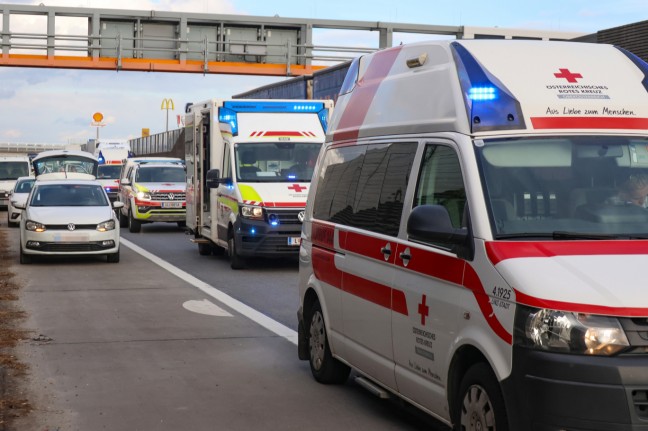 	Tödlicher Verkehrsunfall: Lenker eines Kleintransporters (63) nach Unfall im Klinikum verstorben