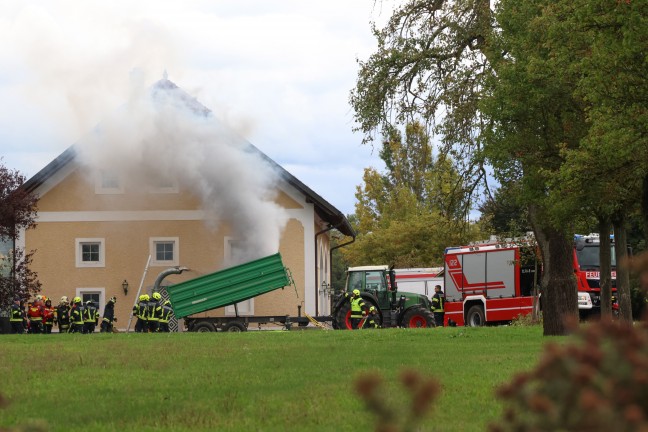 	Neun Feuerwehren bei Brand in einem Hackschnitzelbunker in Hargelsberg im Einsatz