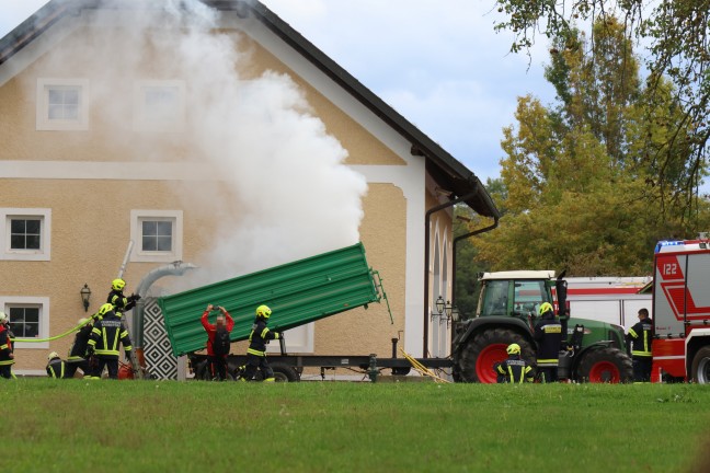 	Neun Feuerwehren bei Brand in einem Hackschnitzelbunker in Hargelsberg im Einsatz