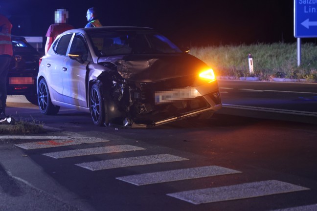 	Kreuzungscrash bei Enns fordert zwei Leichtverletzte