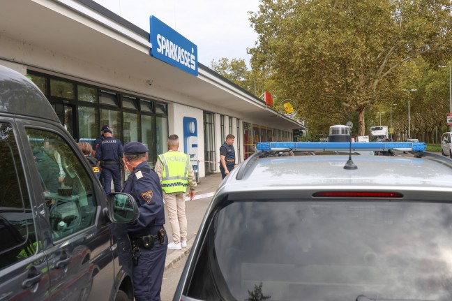 	Banküberfall: Alarmfahndung nach bewaffnetem Raubüberfall auf Bankfiliale in Linz-Urfahr