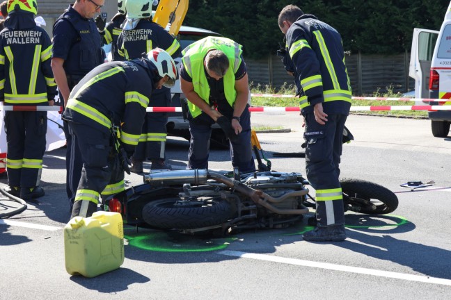 	Motorradlenker (39) erlag nach folgenschwerem Crash bei Wallern an der Trattnach seinen Verletzungen