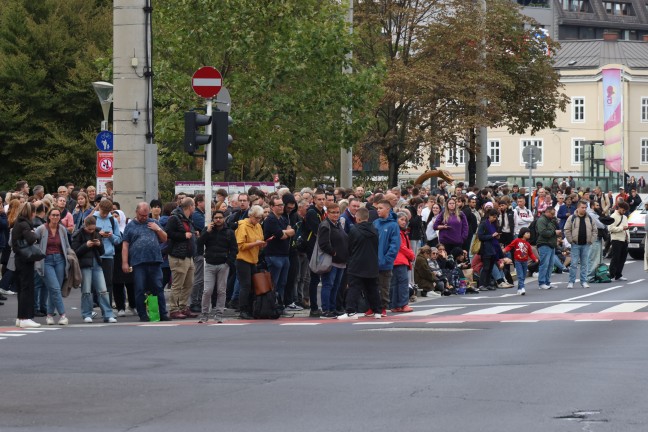 	Bombendrohung: Tausende Personen nach Drohung gegen Linzer Hauptbahnhof evakuiert