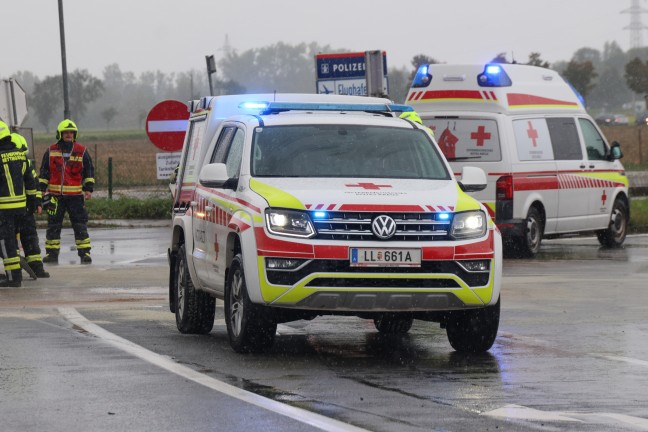 	Schwerer Kreuzungscrash zwischen zwei PKW in Ansfelden