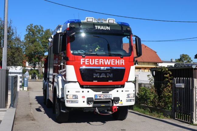 	Personenrettung: Verletzter Arbeiter aus Baugrube einer Baustelle in Traun gerettet