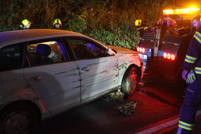 	Schwerer Verkehrsunfall auf Eferdinger Straße bei Wilhering fordert eine verletzte Person