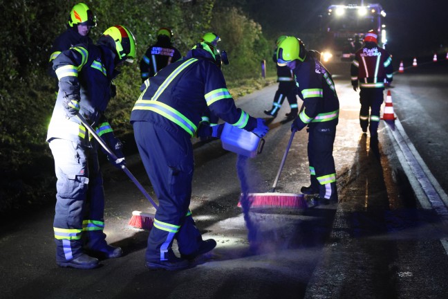 	Schwerer Verkehrsunfall auf Eferdinger Straße bei Wilhering fordert eine verletzte Person