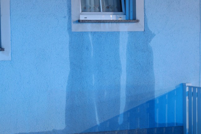 	Einsatz der Feuerwehr bei Wasserschaden nach Rohrbruch in einem Einfamilienhaus in Marchtrenk