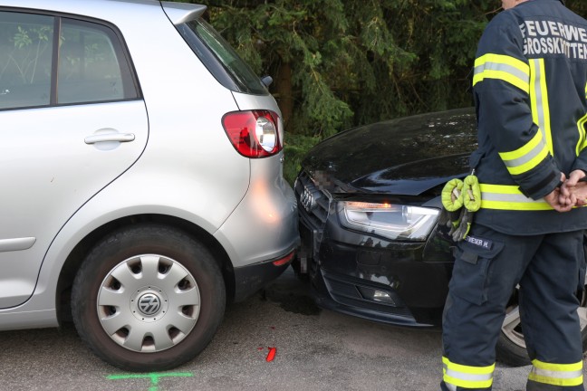 	Karambolage: Fünf Autos eines Hochzeitskonvois bei Offenhausen ineinander gekracht