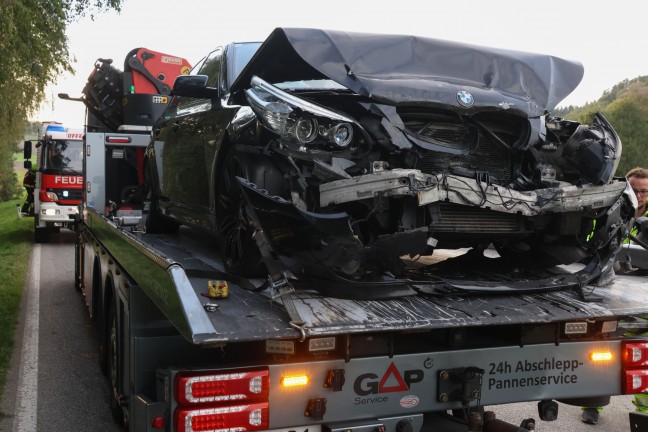 	Karambolage: Fünf Autos eines Hochzeitskonvois bei Offenhausen ineinander gekracht