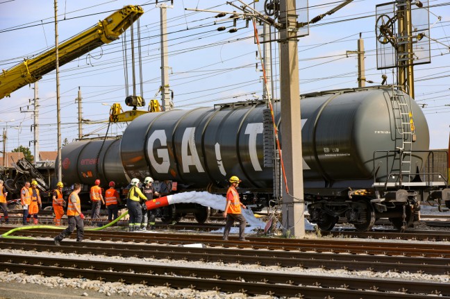 	57.800 Liter: Bei Güterzugunfall in Wels damals offenbar doch größere Menge an Styrol ausgetreten