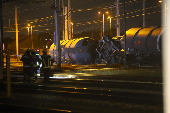 	57.800 Liter: Bei Güterzugunfall in Wels damals offenbar doch größere Menge an Styrol ausgetreten