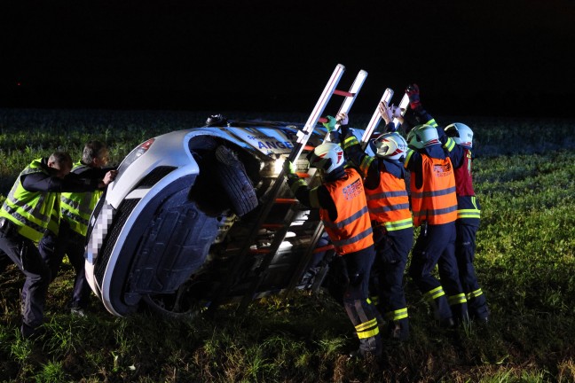 	Lenker unverletzt: Autoüberschlag in Buchkirchen endet glimpflich