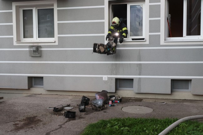 	Küchenbrand in einer Wohnung eines Mehrparteienwohnhauses in Wels-Vogelweide