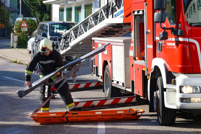 	Tdlicher Wohnhausbrand: Schwieriger Lscheinsatz bei Brand eines Wohnhauses in Thalheim bei Wels