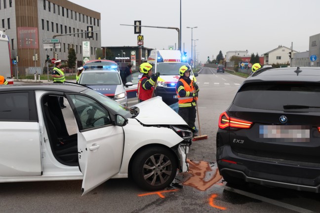 	Kreuzungscrash auf Wiener Strae bei Traun fordert zwei Verletzte