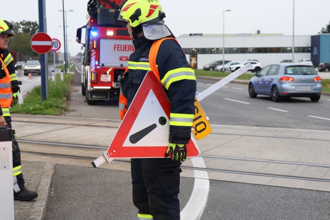 	Kreuzungscrash auf Wiener Strae bei Traun fordert zwei Verletzte