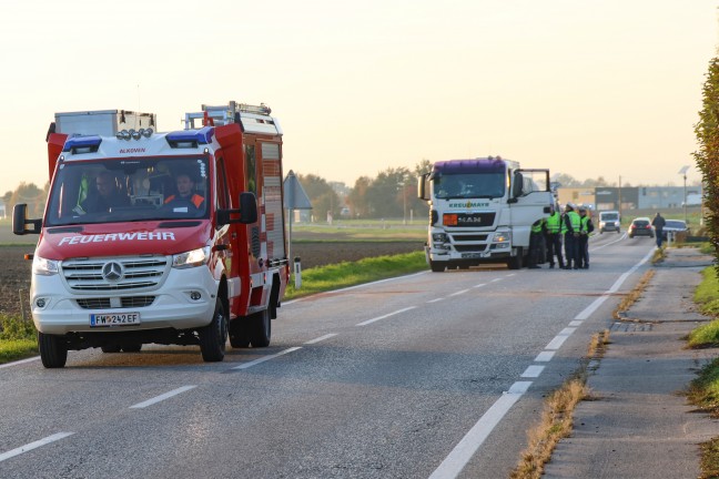 	Drei Verletzte bei schwerem Verkehrsunfall auf Theninger Strae bei Alkoven