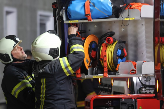 	Brennender Wschetrockner in einem Wohnhaus in Enns sorgt fr Einsatz der Feuerwehr