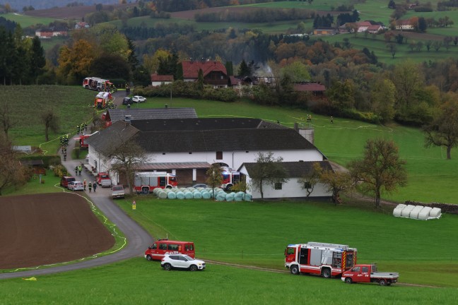 	Alarmstufe 3: Groeinsatz bei Brand im Dachbereich eines Gebudes in St. Martin im Mhlkreis