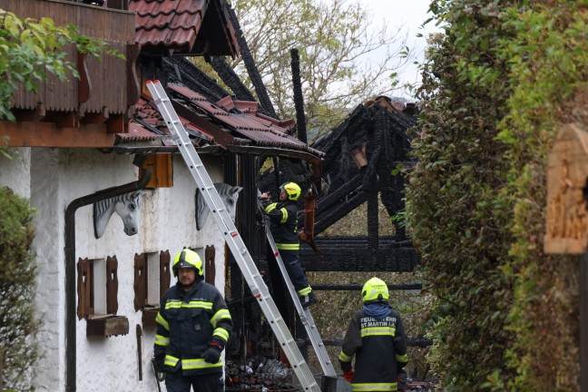 	Alarmstufe 3: Groeinsatz bei Brand im Dachbereich eines Gebudes in St. Martin im Mhlkreis