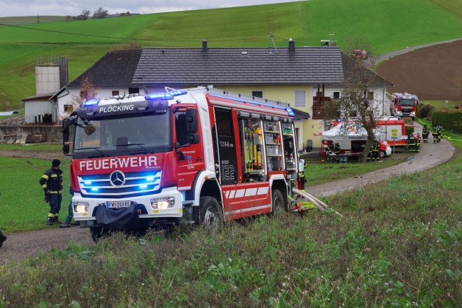 	Alarmstufe 3: Groeinsatz bei Brand im Dachbereich eines Gebudes in St. Martin im Mhlkreis